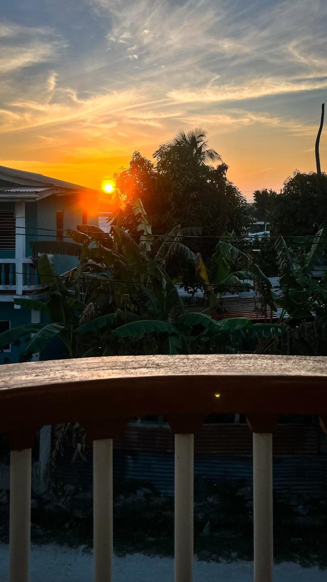 Hilltop Horizon Guesthouse 산 이그나시오 외부 사진